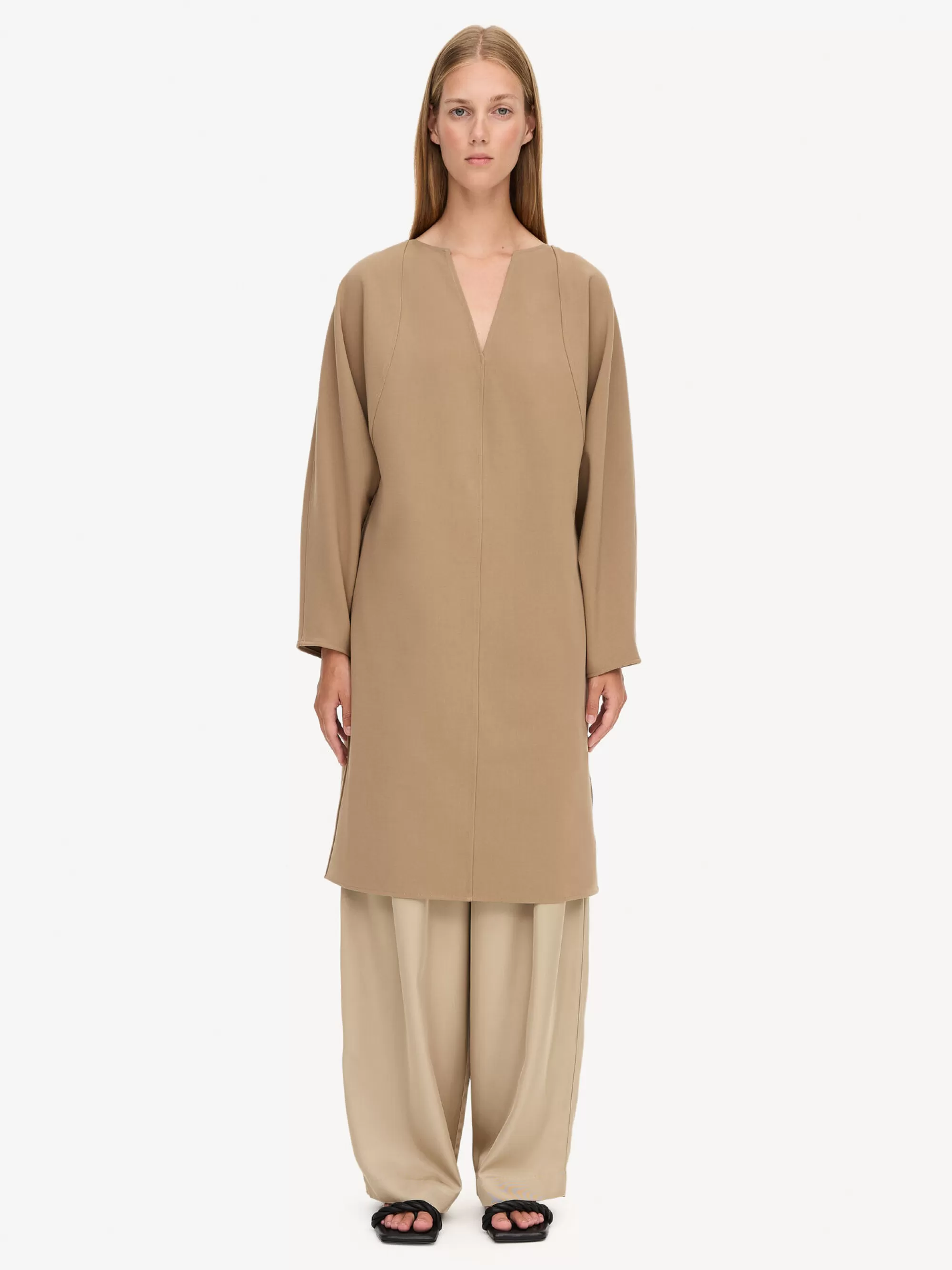 Best Sale By Malene Birger Elvina Midikjole Elmwood Beige