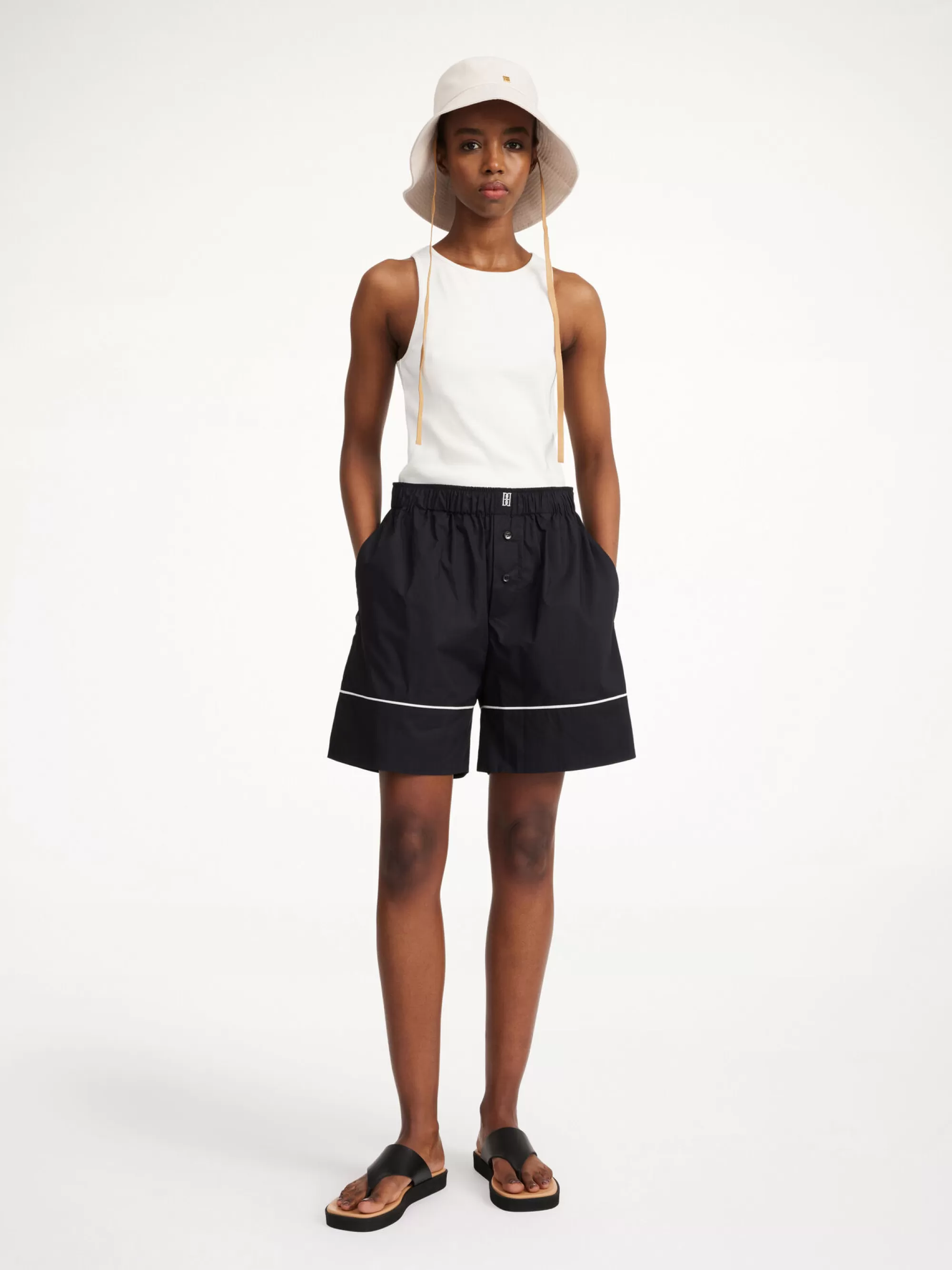 New By Malene Birger Siara Shorts Black